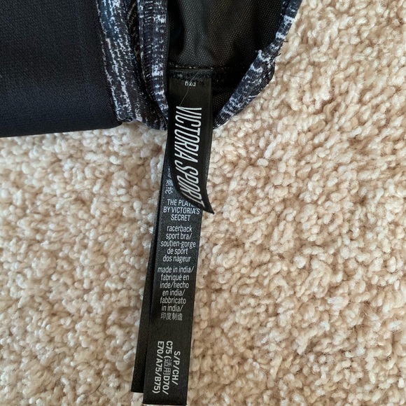 Black And White Victoria’s Sport Sports Bra - Picture 2 of 2